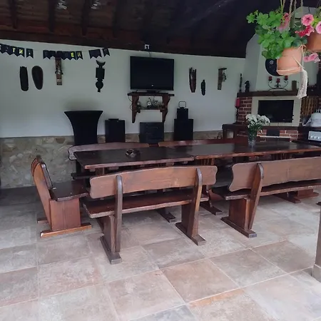 Maison d'hôtes акация Ravna Gora