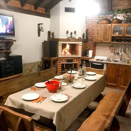 Guest house акация Ravna Gora